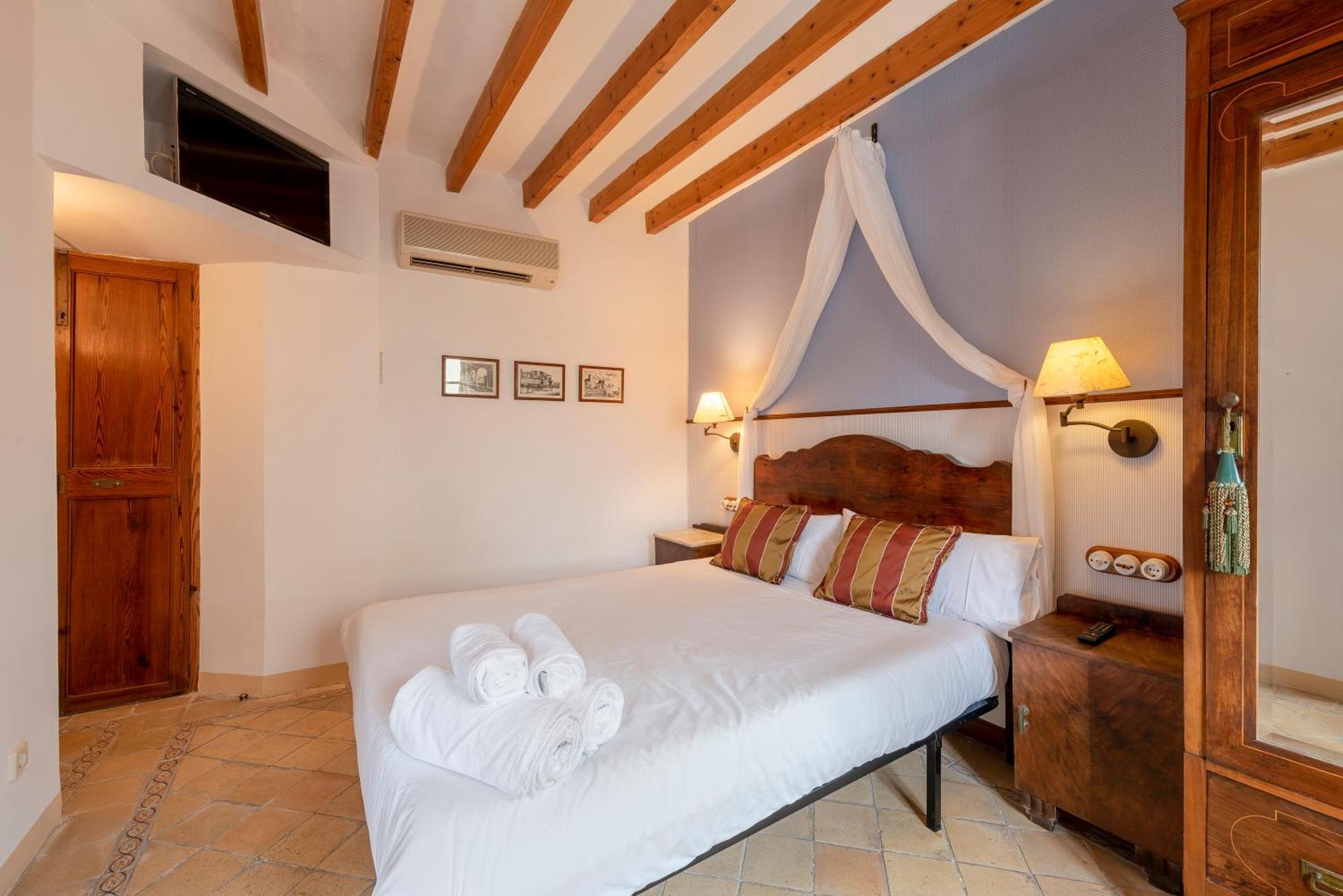 Hotel D´Interior Ca Mado Paula Bañalbufar  Habitación foto